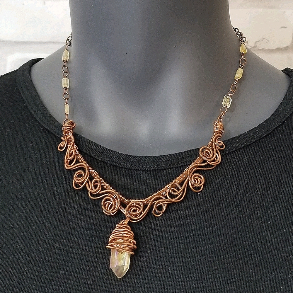 Wire weaved necklace with crystal charm